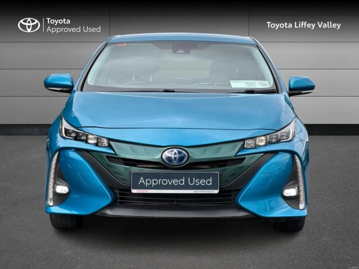 Toyota Prius PRIUS PHEV BUSINESS EDITION - Image 5