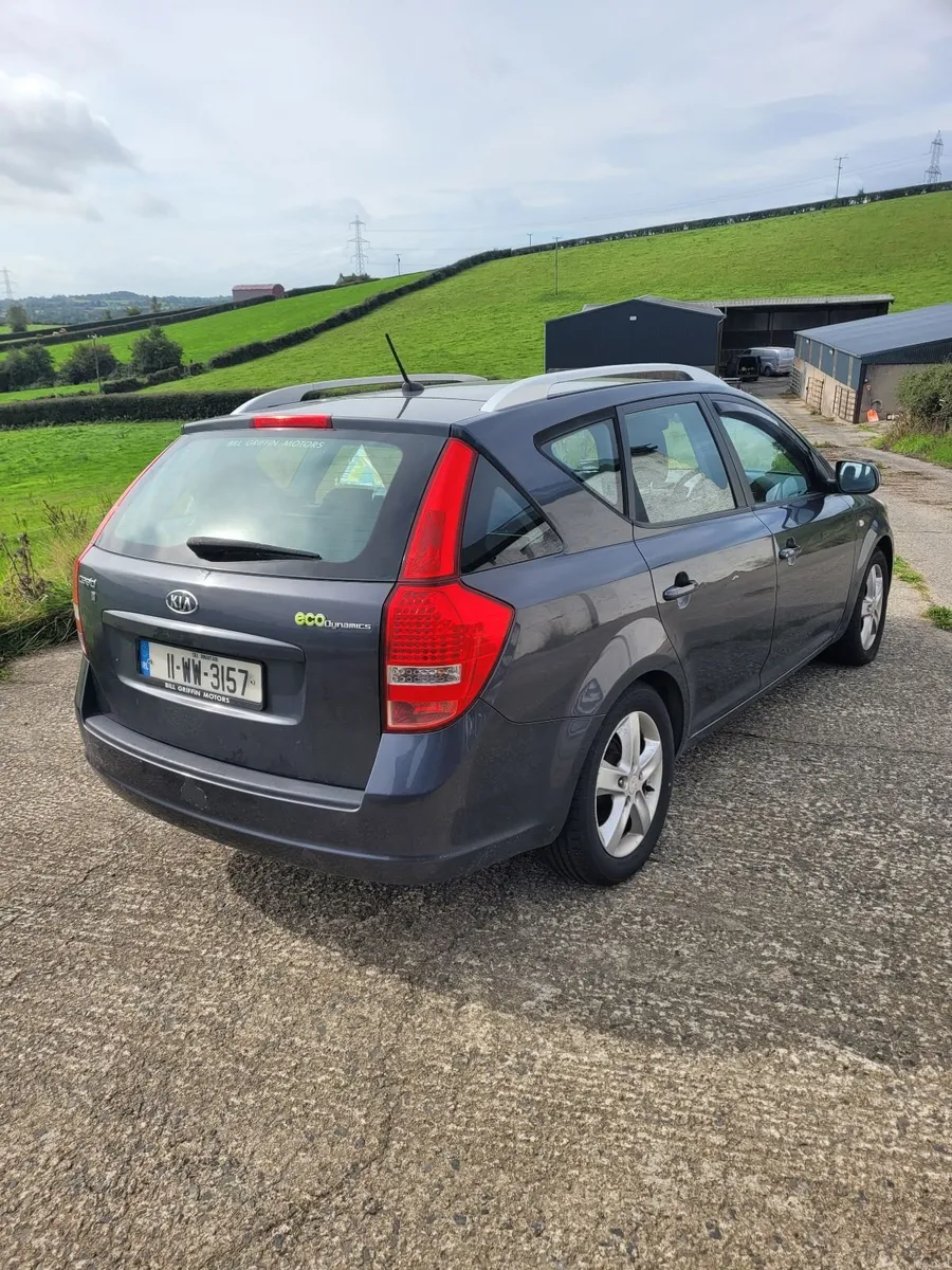 Kia Ceed 2011 - Image 3