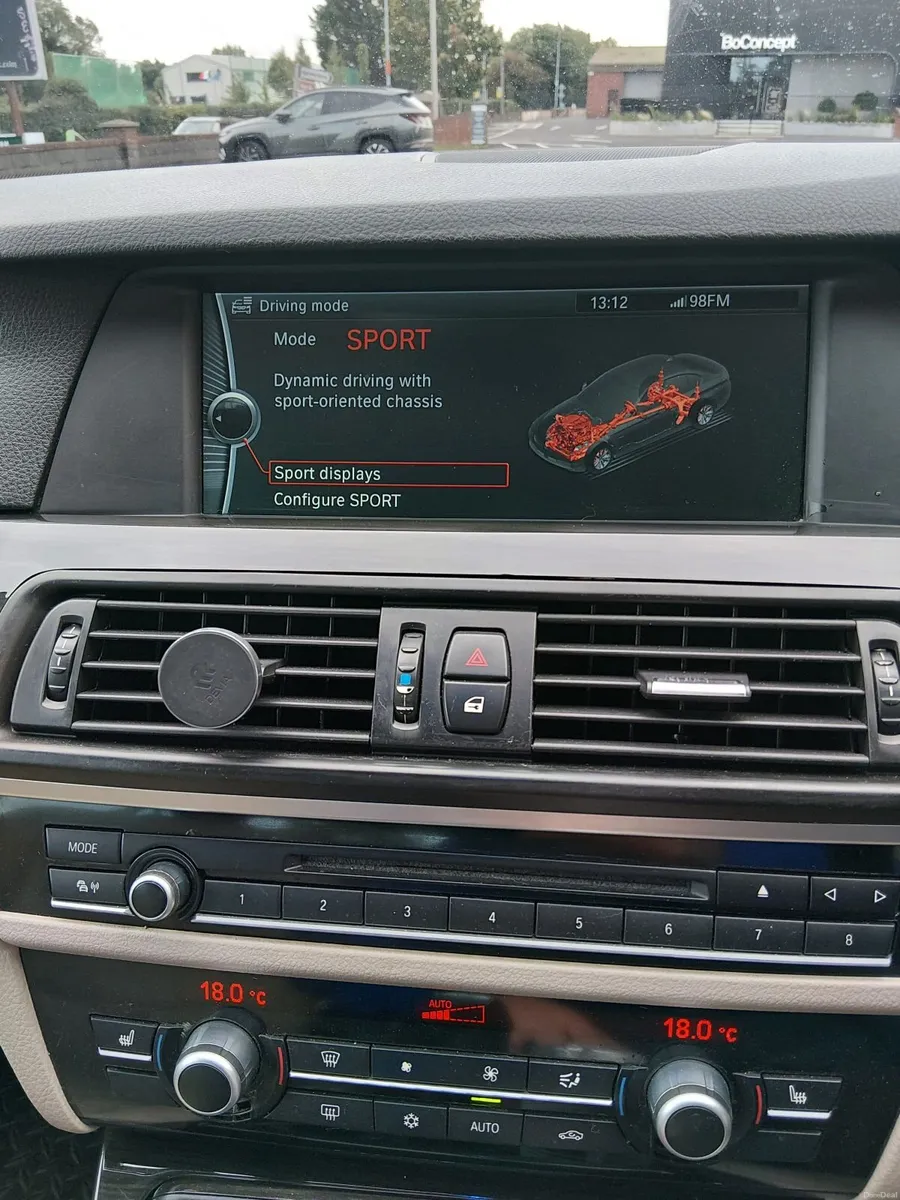 BMW 5-Series 2012 - Image 1