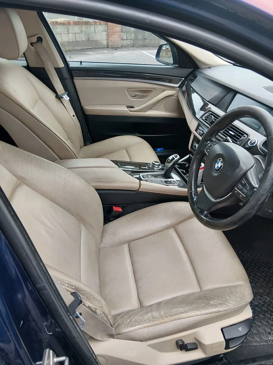 BMW 5-Series 2012 - Image 4