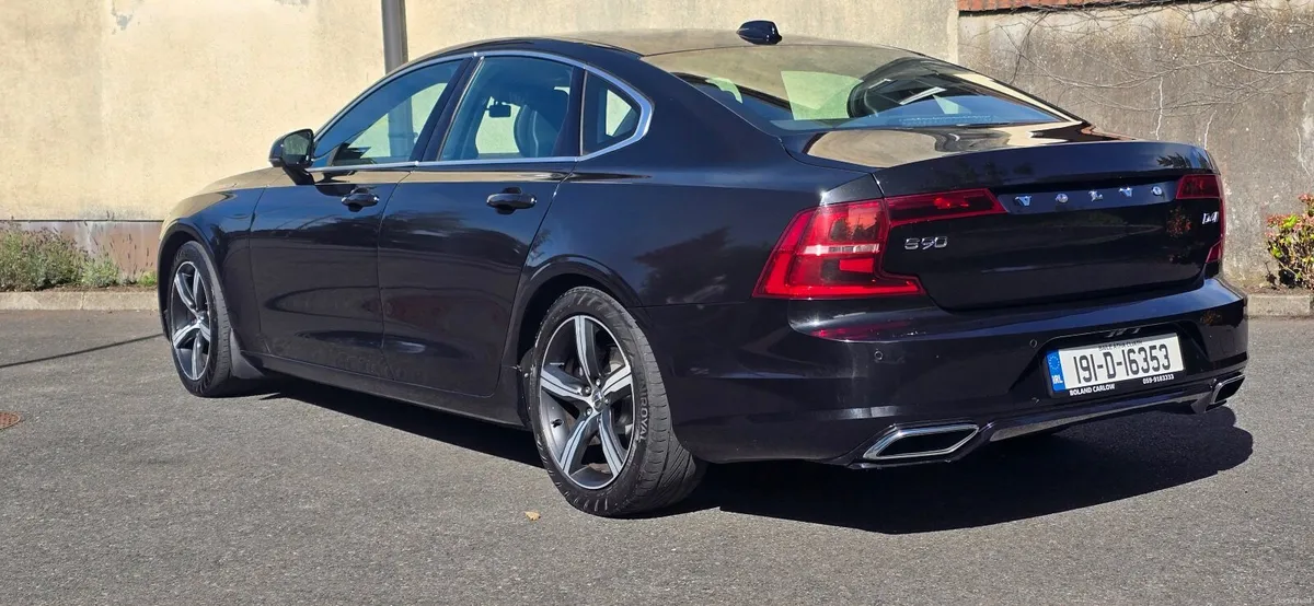 Volvo S90 D4R 2019 - Image 2