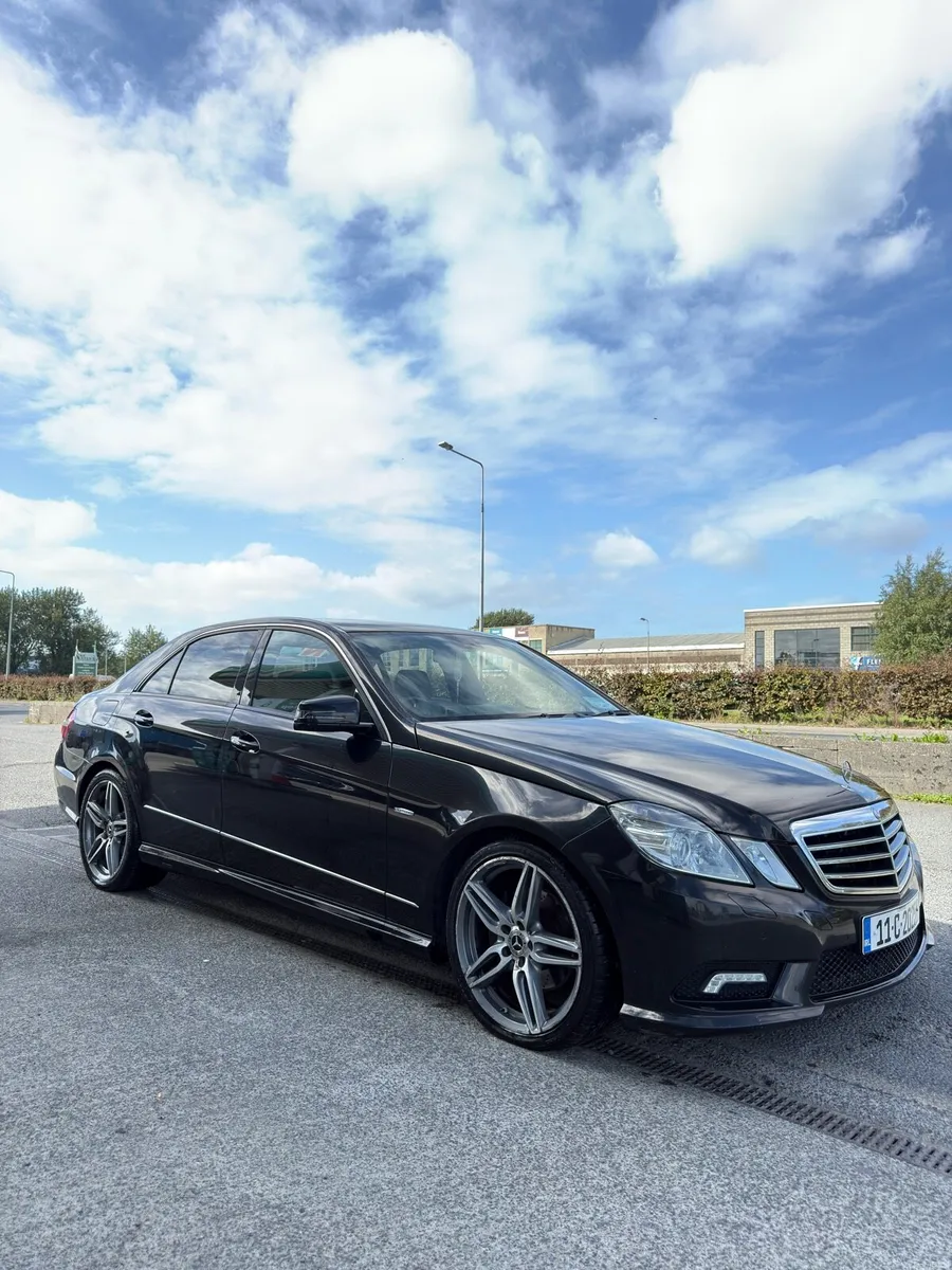 Mercedes-Benz E350 Amg - Image 1