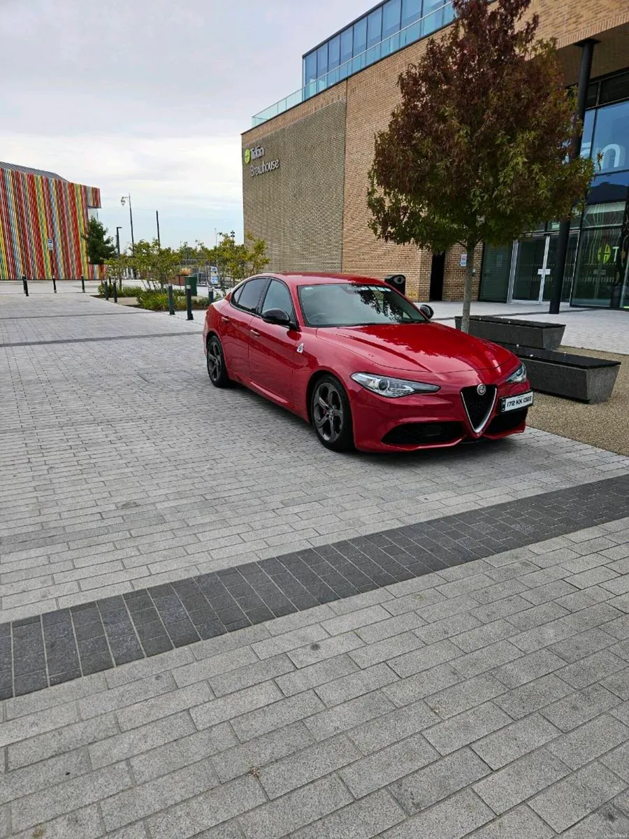 Alfa Romeo Giulia Speciale 2.2td 180bhp rwd - Image 4