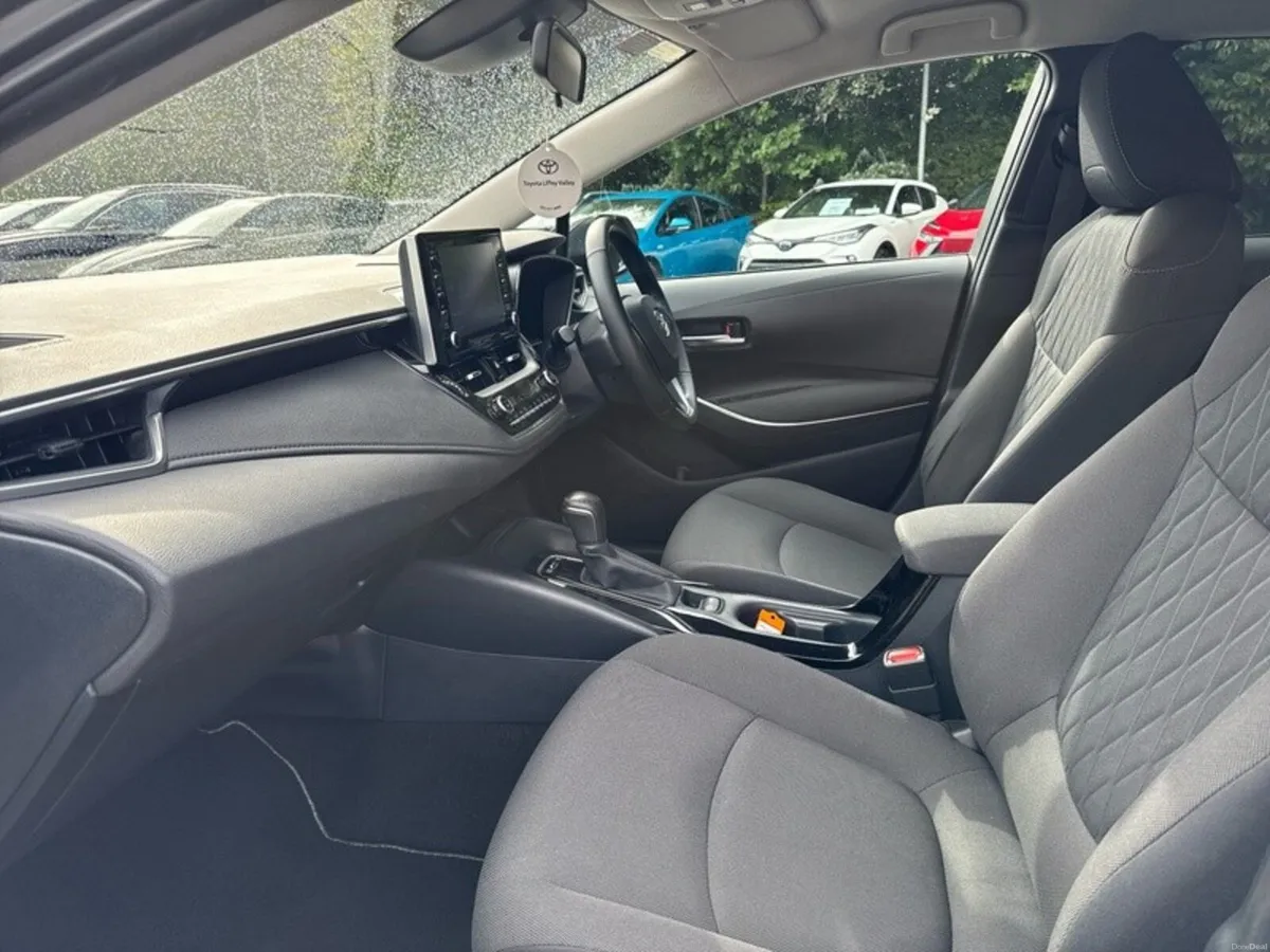 Toyota Corolla COROLLA HYBRID LUNA SAL - Image 6