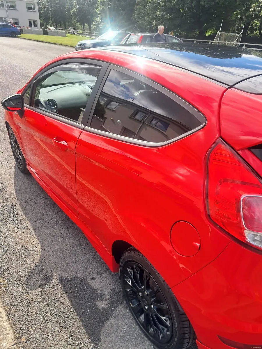 Ford fiesta - Image 4