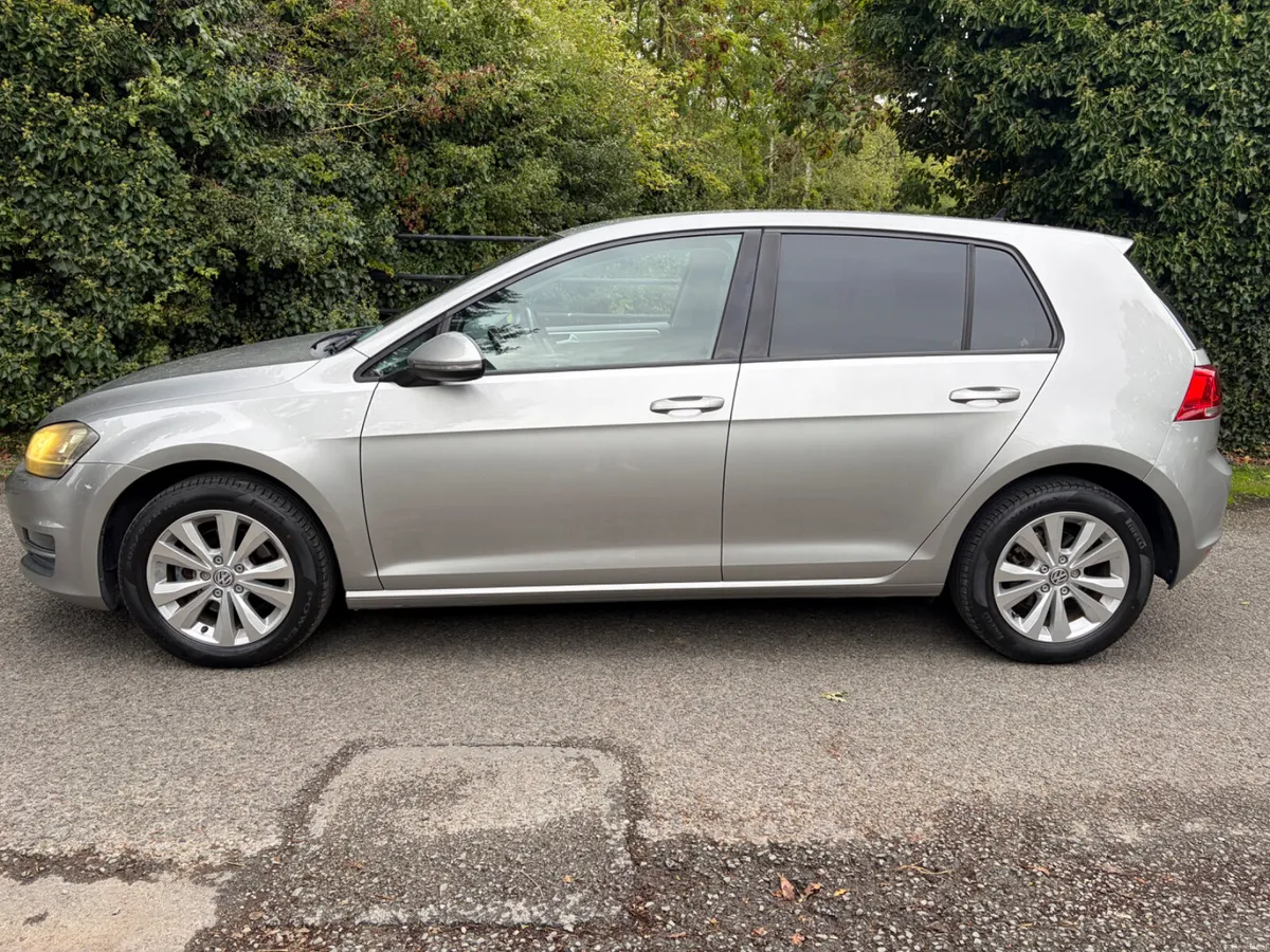 Volkswagen Golf 2015 | Low KMs , new nct - Image 2
