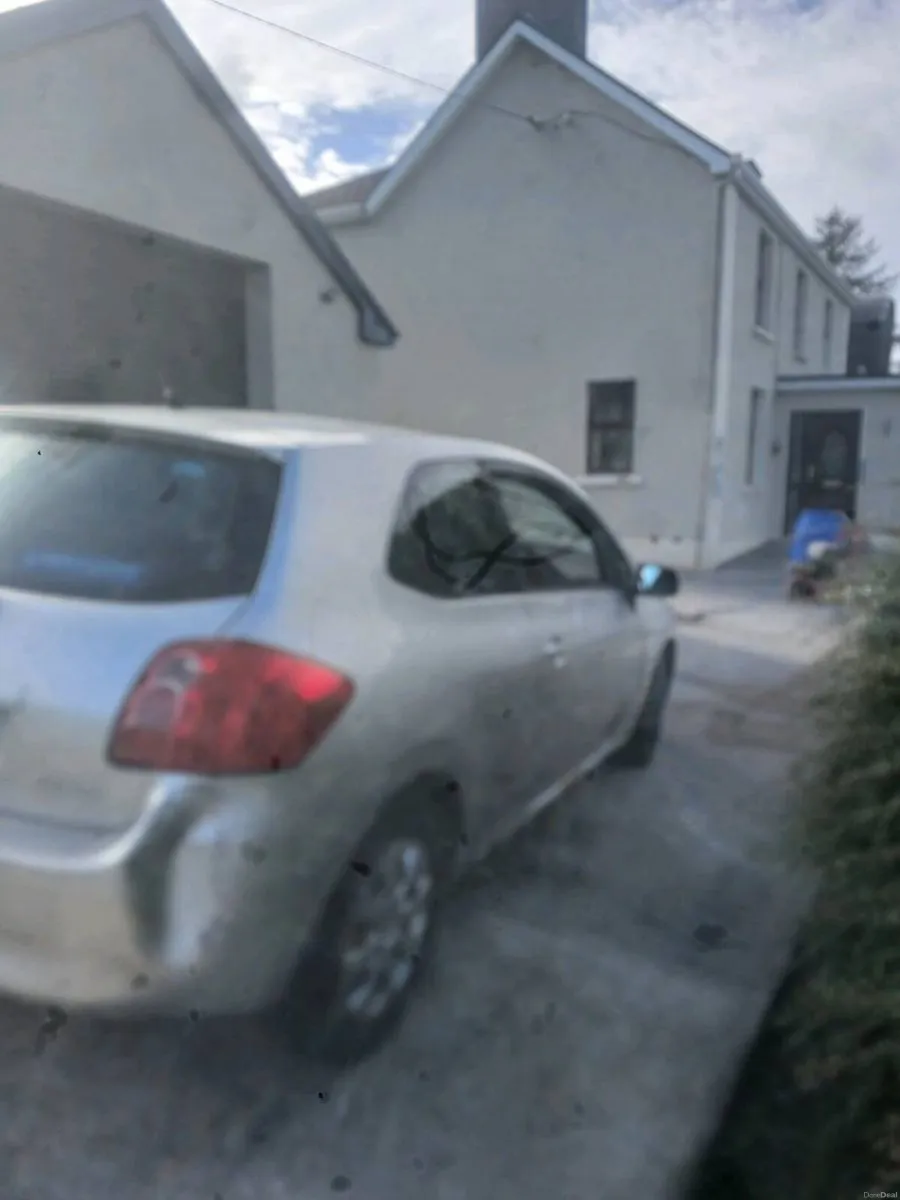 Toyota auris van - Image 3
