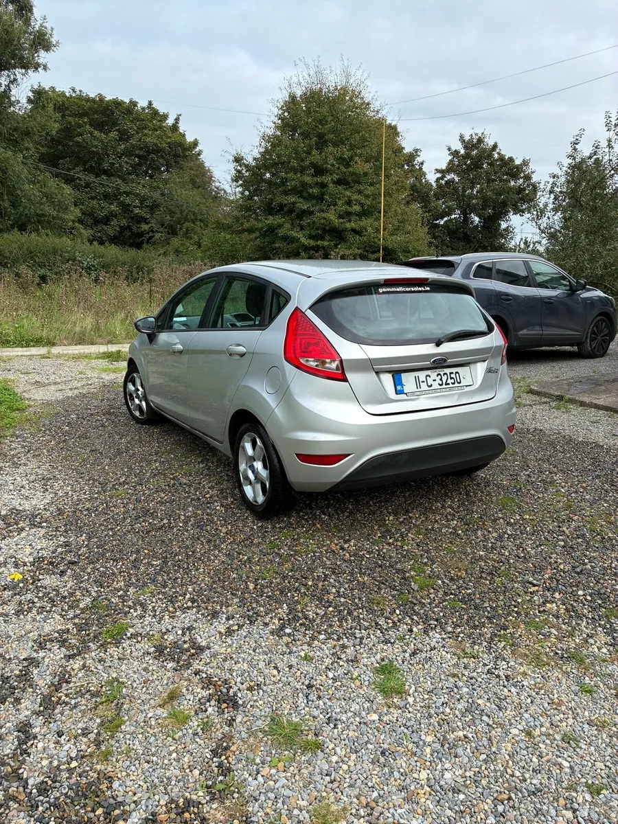 2011 Ford Fiesta - Image 3