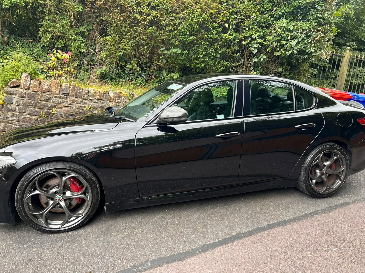 2017 Alfa Romeo Guilia Veloce - Image 2