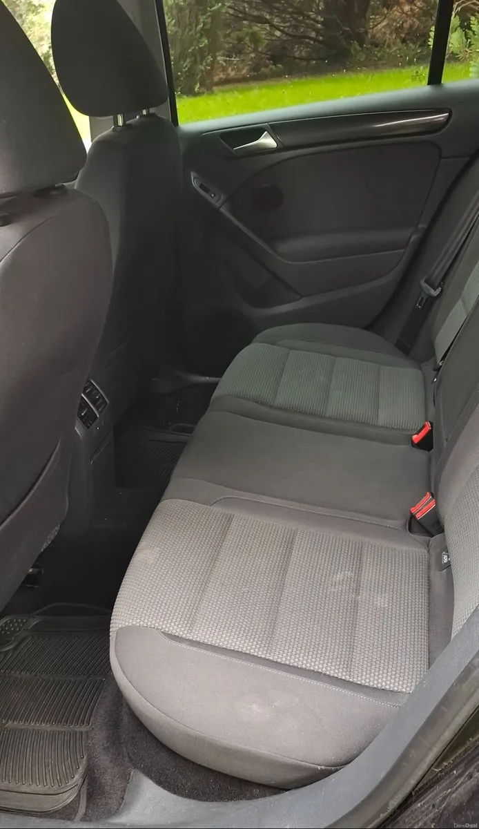 10 VW Golf , DIESEL, Spotless - Image 2