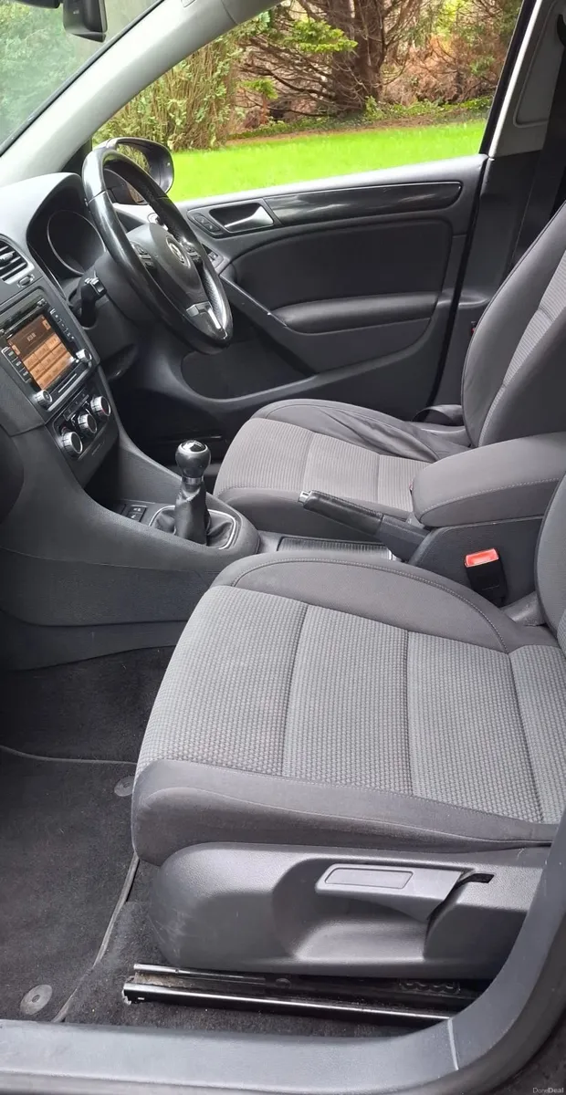 10 VW Golf , DIESEL, Spotless - Image 3