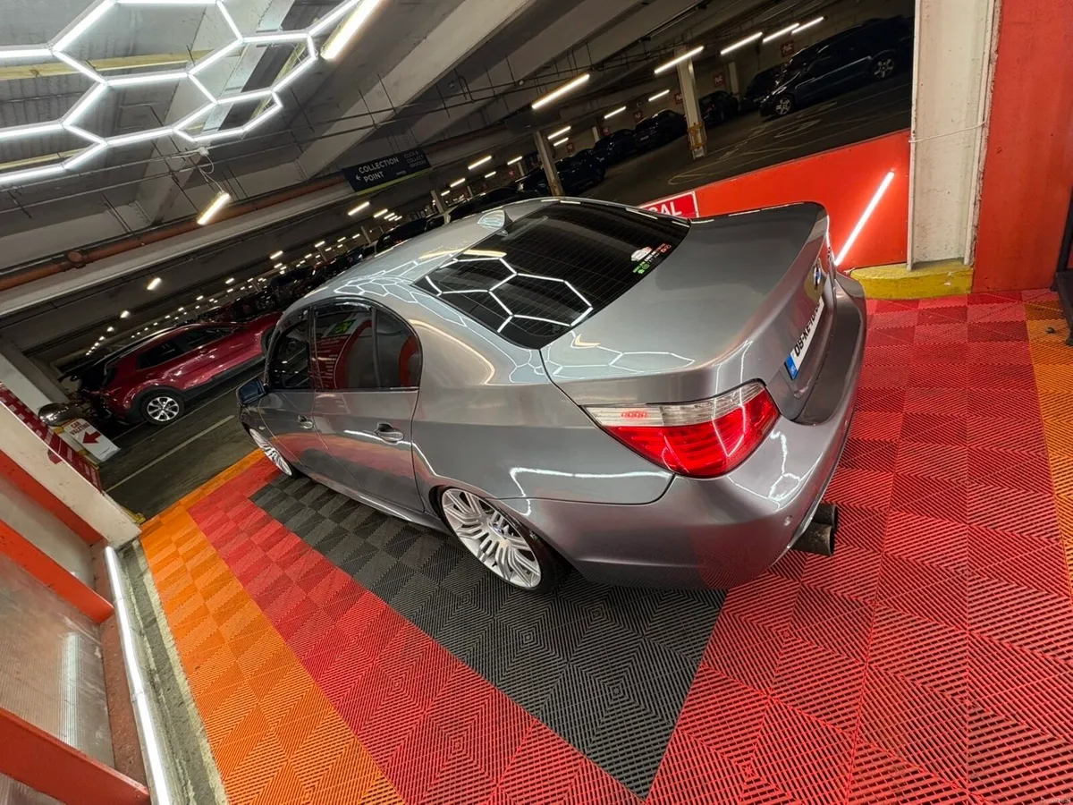 BMW E60 520d 2008 - Image 3