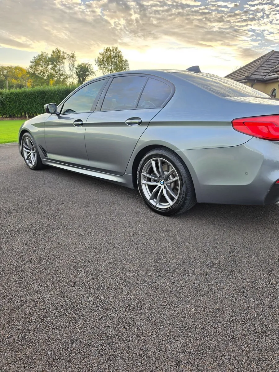 BMW 5-Series 2018 - Image 3