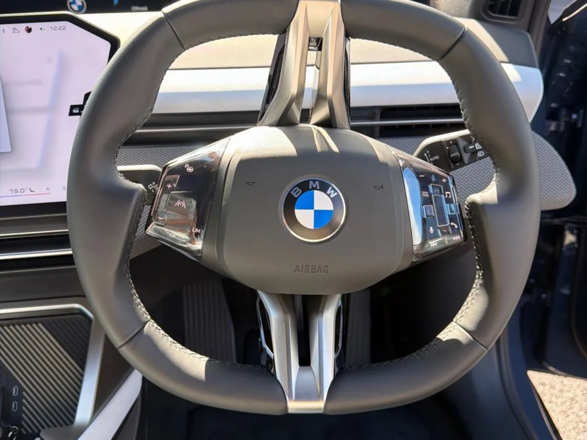 BMW iX3 50 xDrive - Image 5