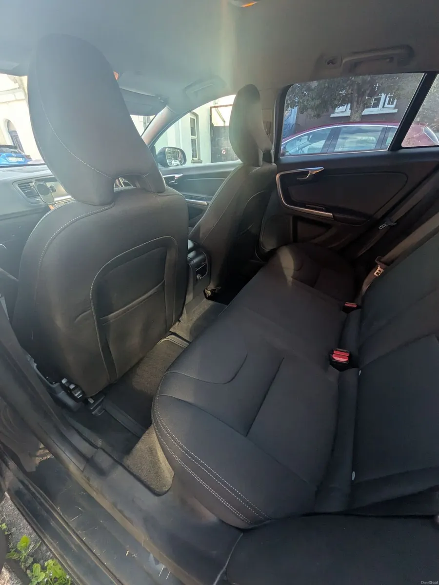 Volvo V60 2015 - Image 3