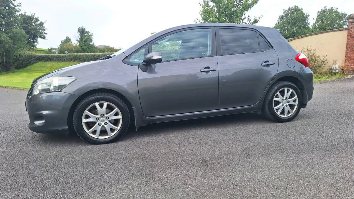Toyota Auris Sport Diesel 2012 For Sale - Image 2