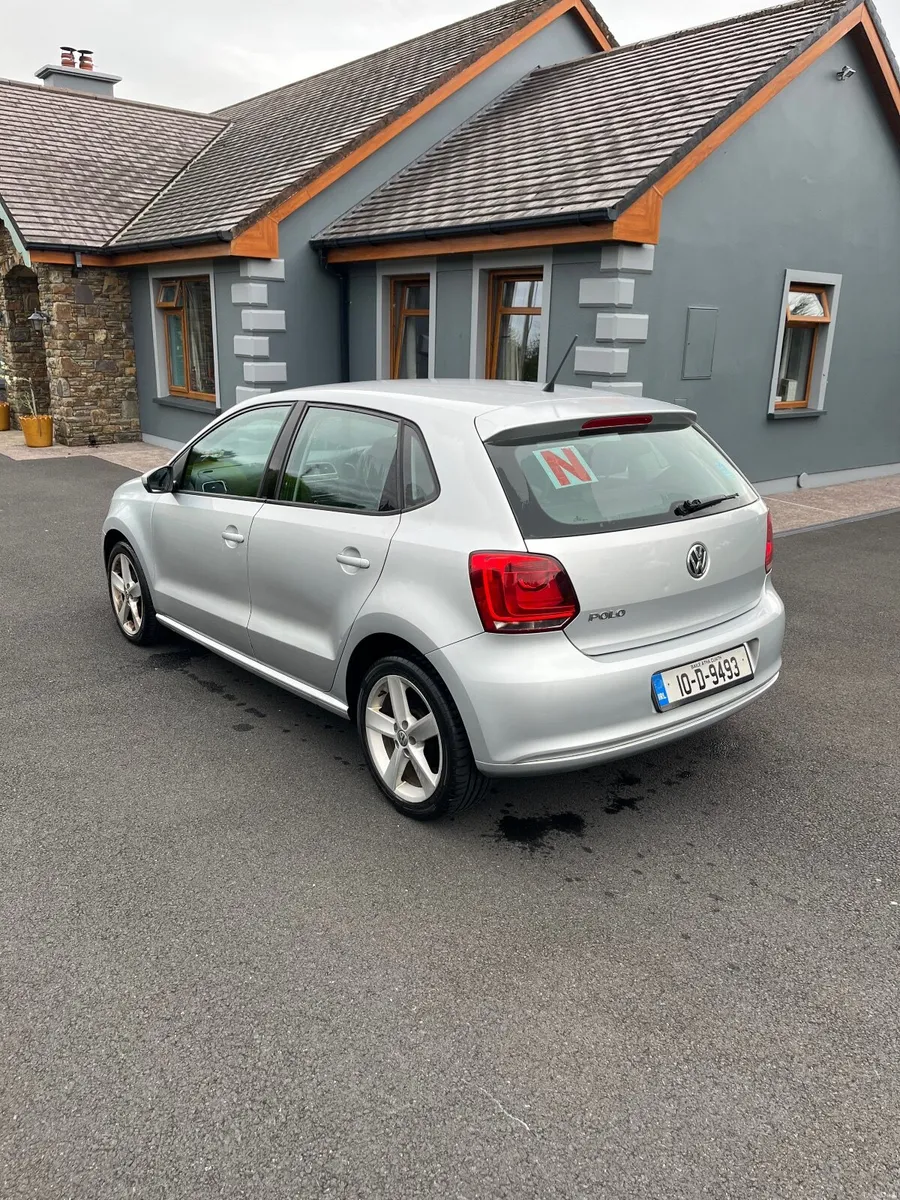Volkswagen Polo 2010 - Image 2