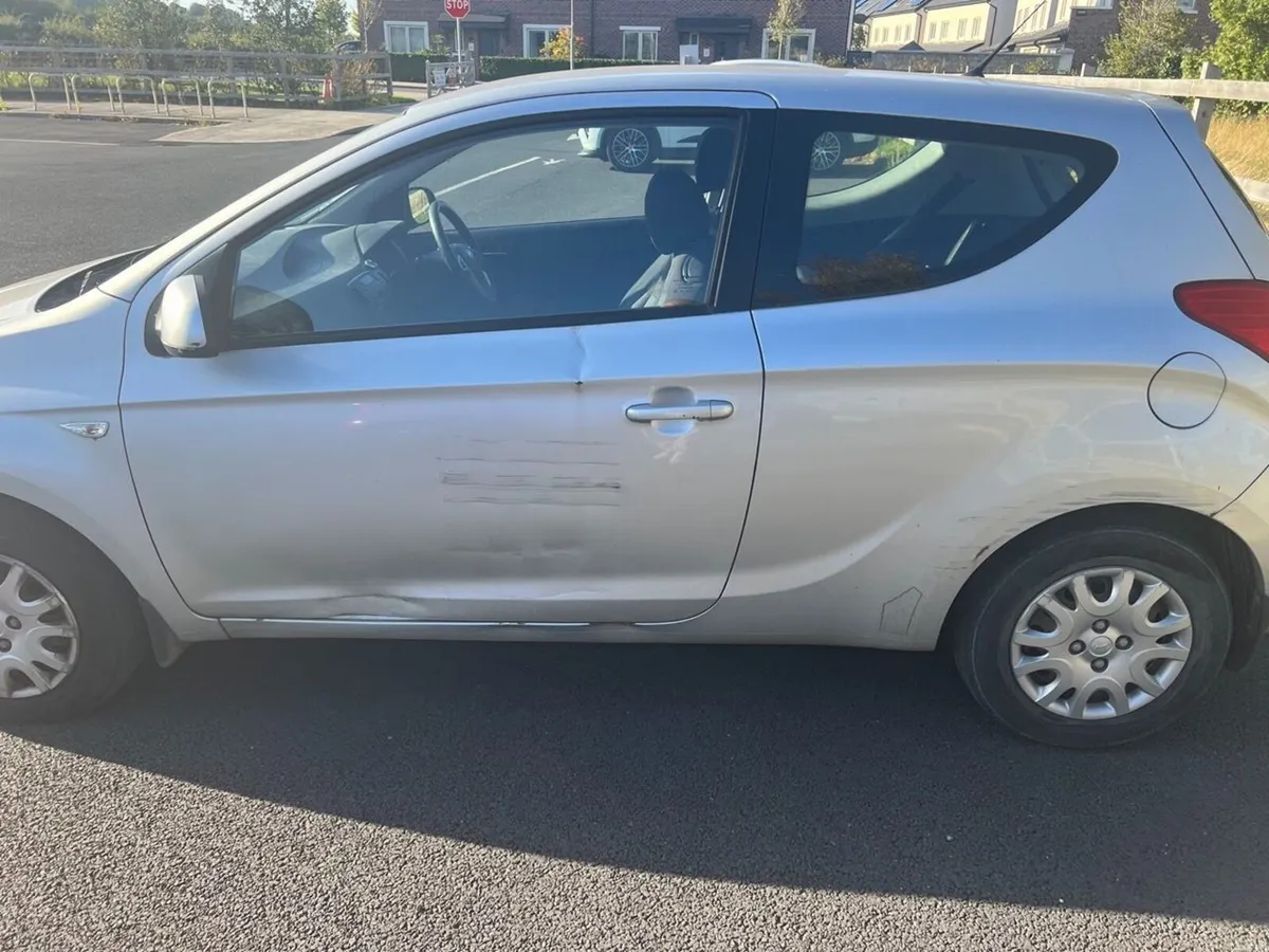Hyundai i20 2009 - Image 3