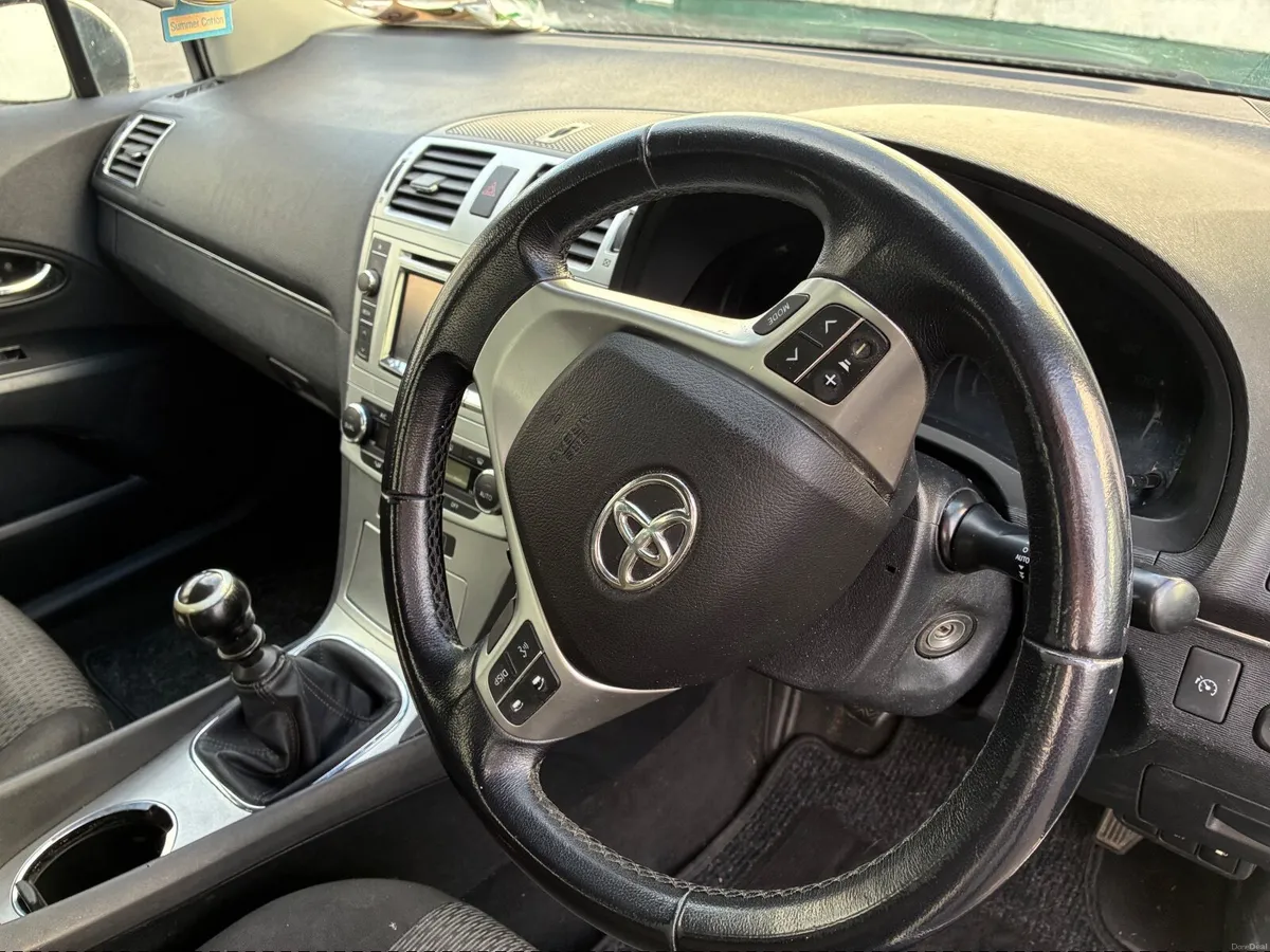 Toyota Avensis 2014 - Image 4