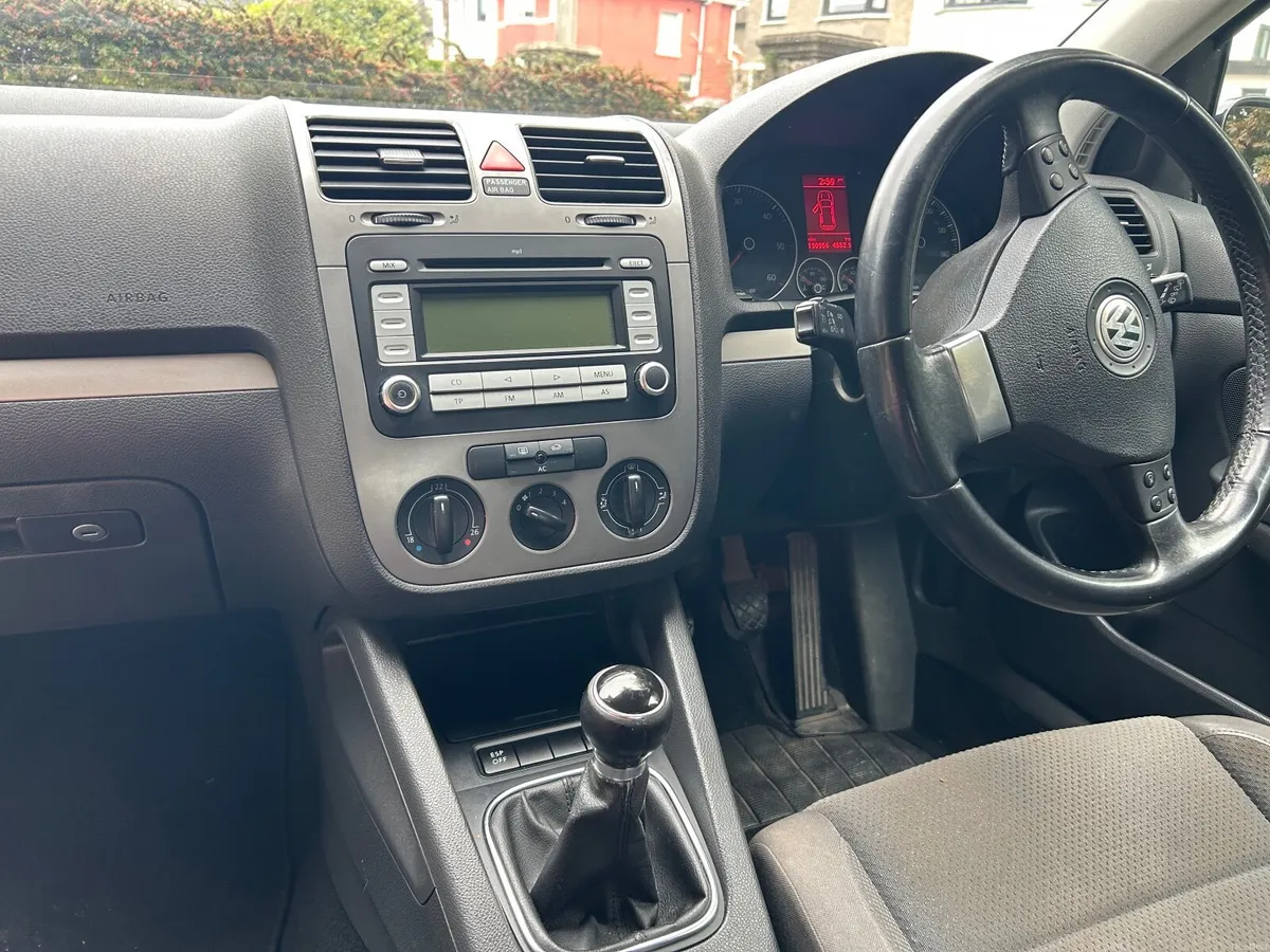 Volkswagen Golf 1.9 D 2009 - Image 5