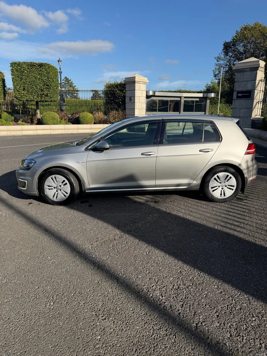 Volkswagen e-Golf - Image 3