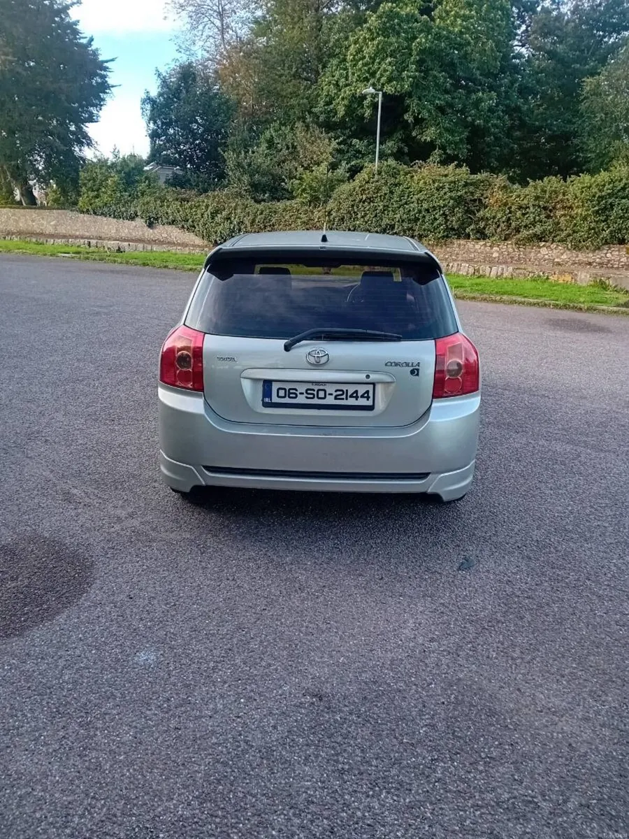 Toyota corolla - Image 4