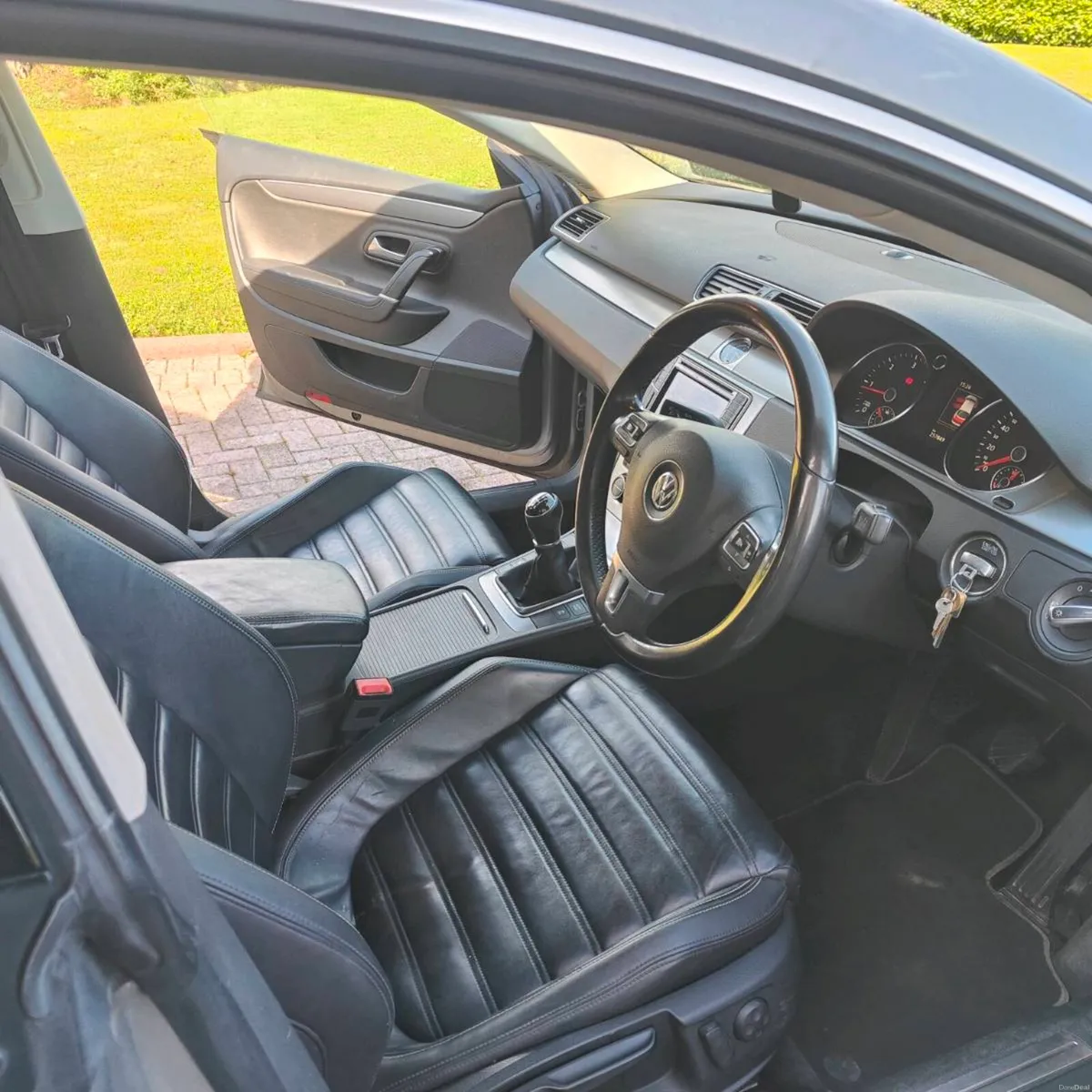 2015 VW Passat CC - Image 4