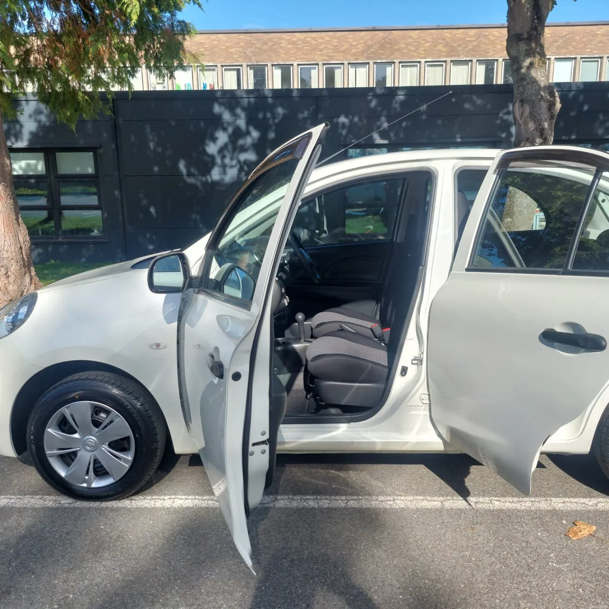 Nissan March-Auto 22,500 km - Image 2