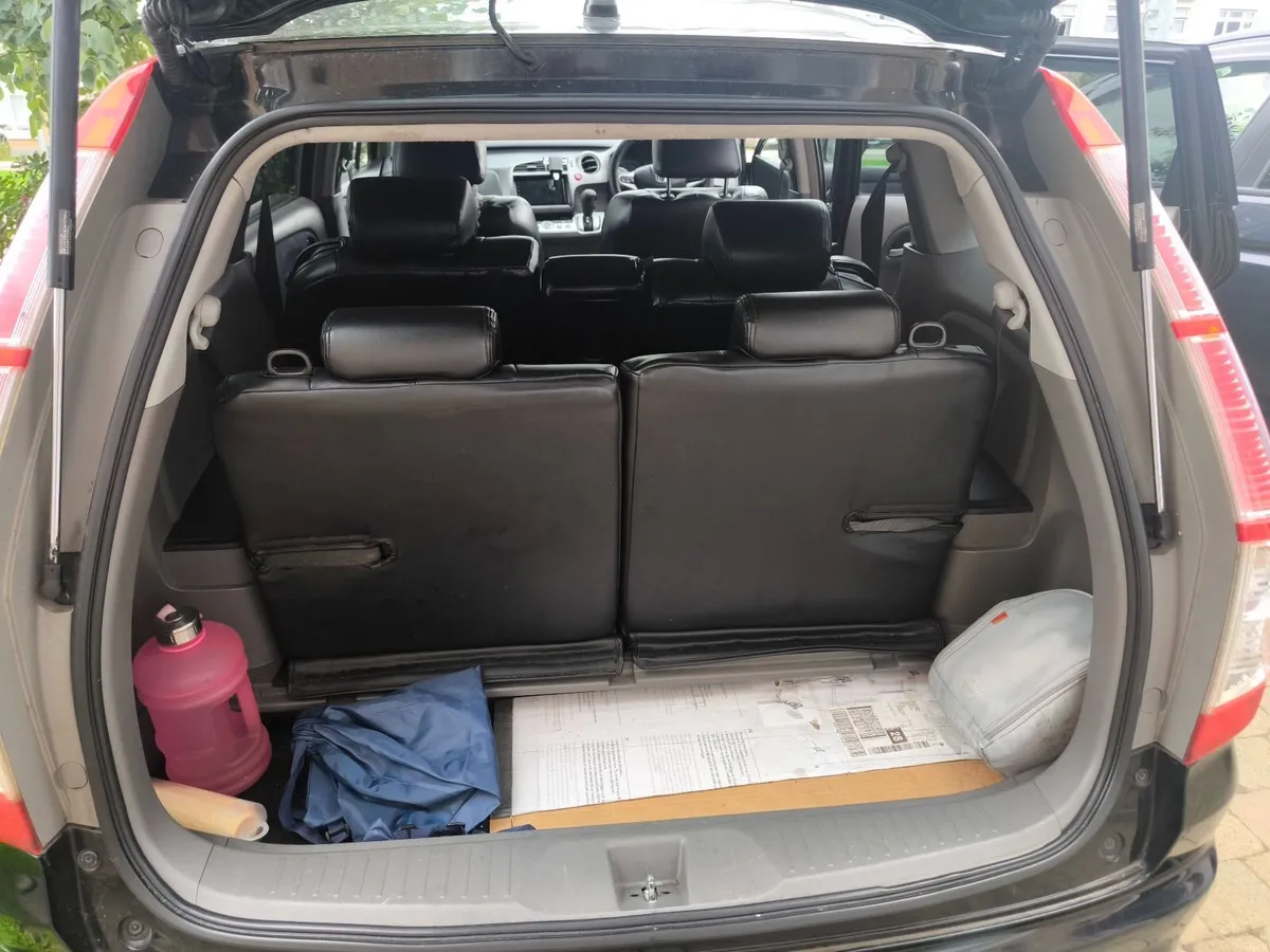 Honda Stream 2010 - Image 2