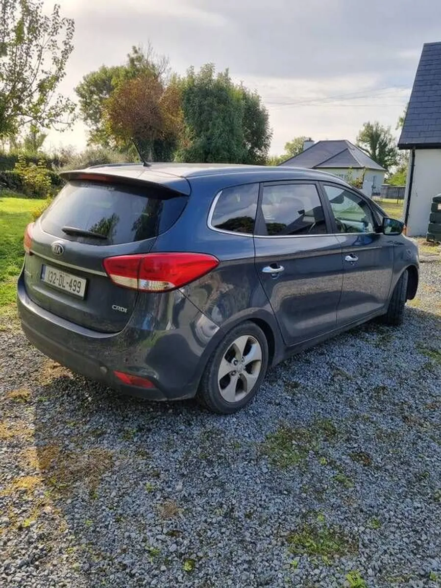 2013 Kia Carens - Image 4