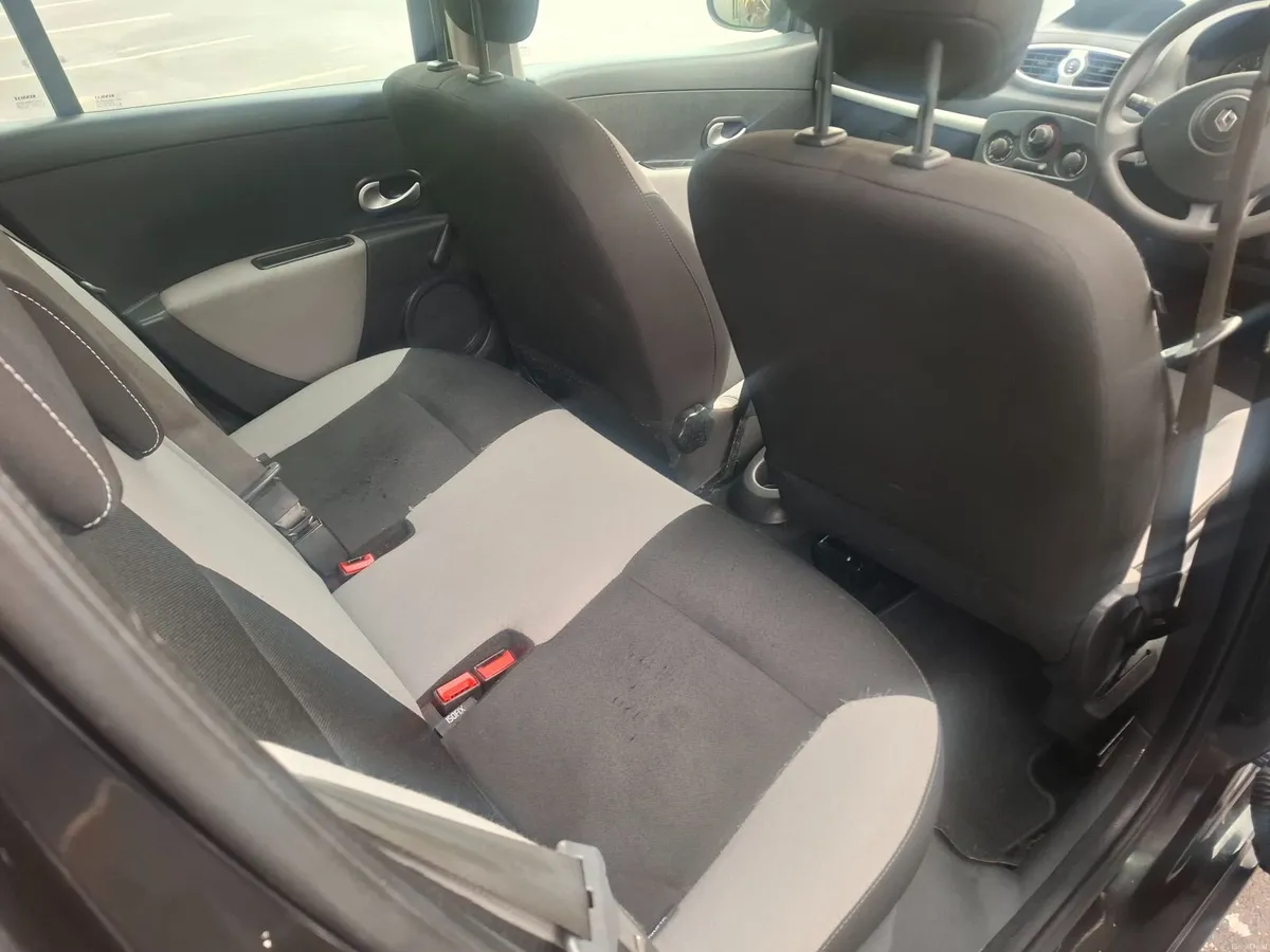 Renault Clio 2012 - Image 4