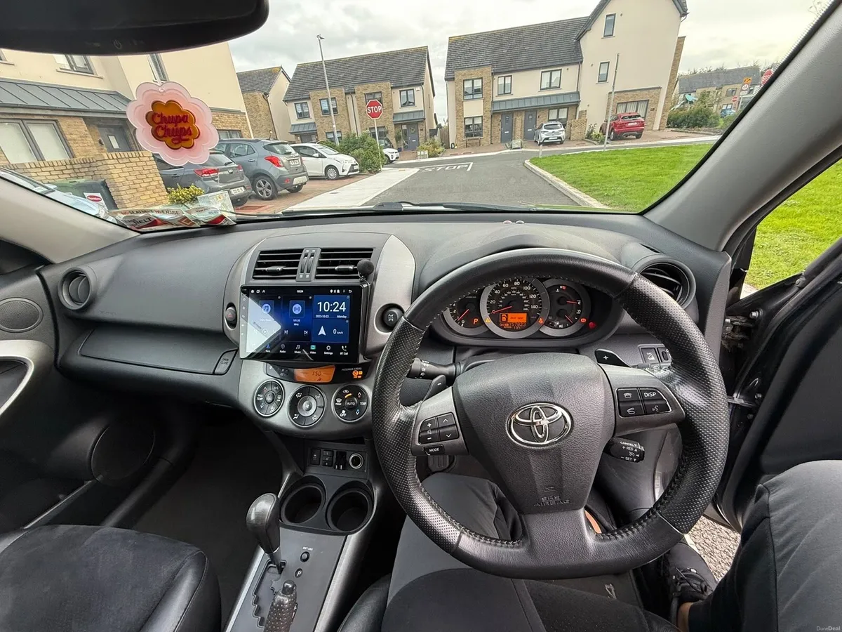 2010 Toyota RAV4 2.2 D-CAT Automatic - Image 4