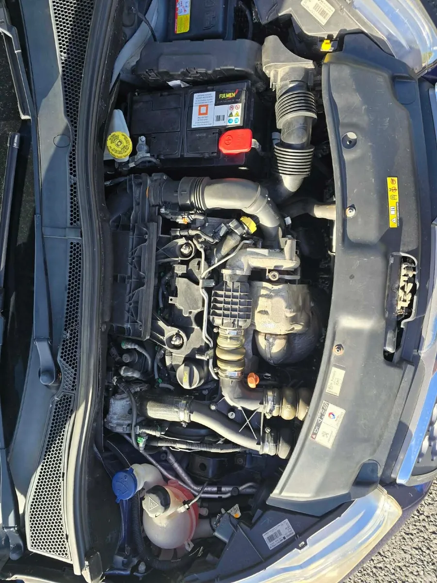 Peugeot 208 1.4 DIESEL AUTOMATIC - Image 6