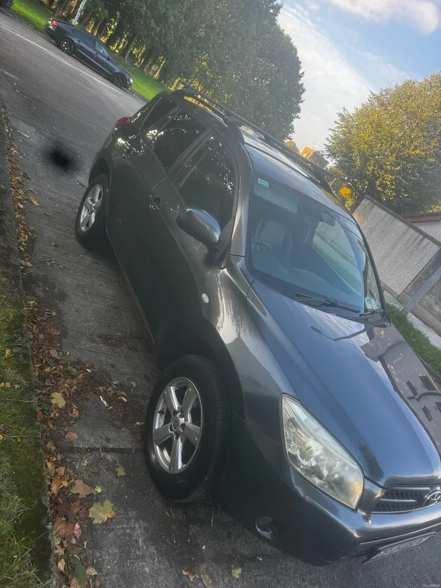Toyota rav4 - Image 1