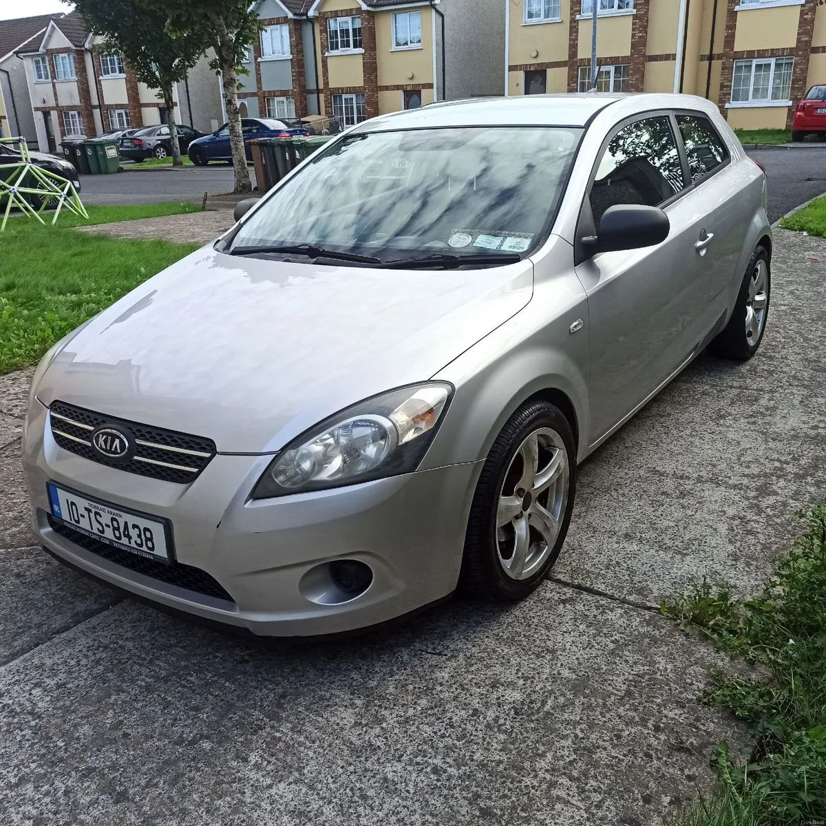 Kia Ceed 2010 - Image 1