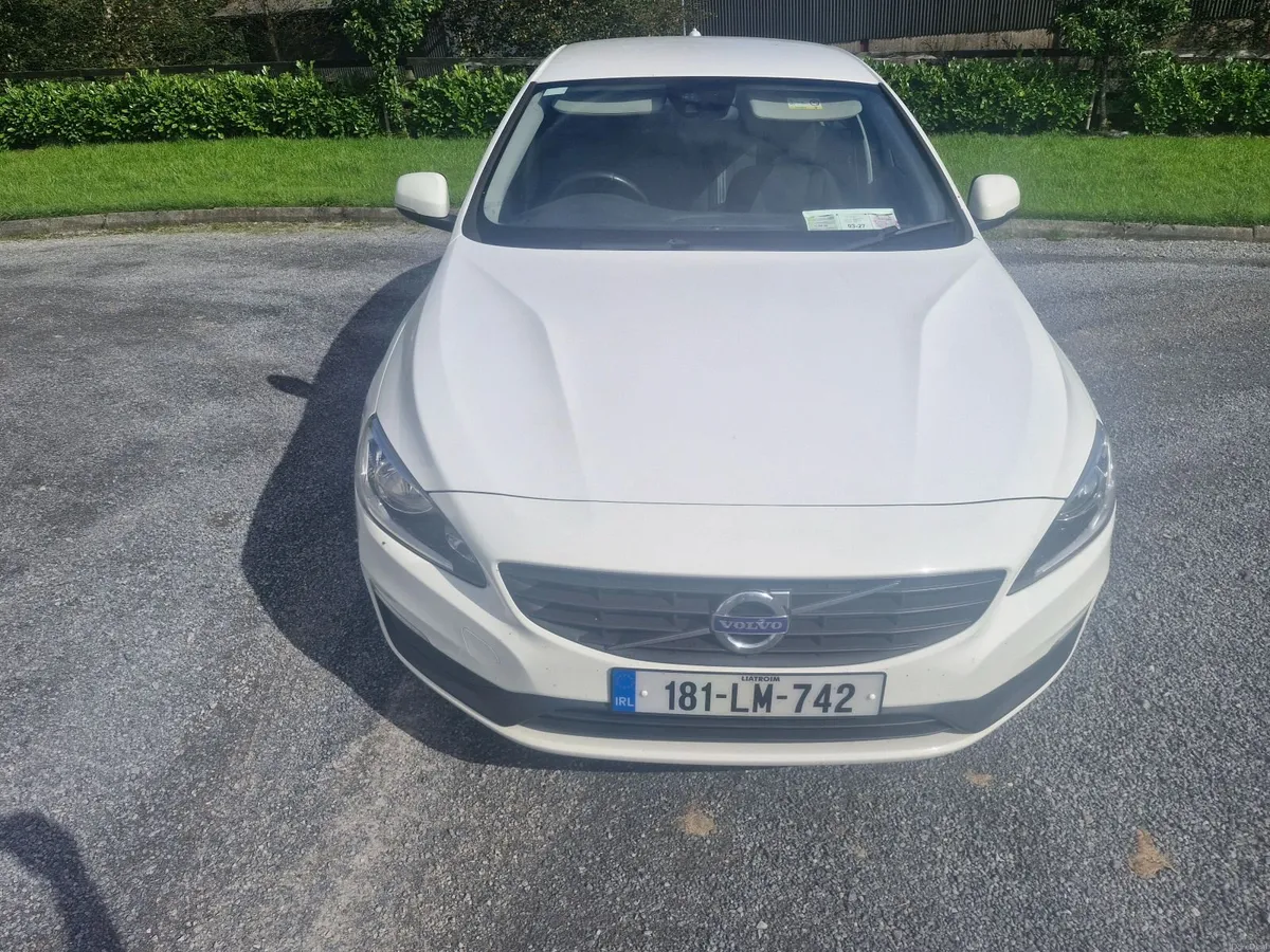 Volvo S60 2018 - Image 2