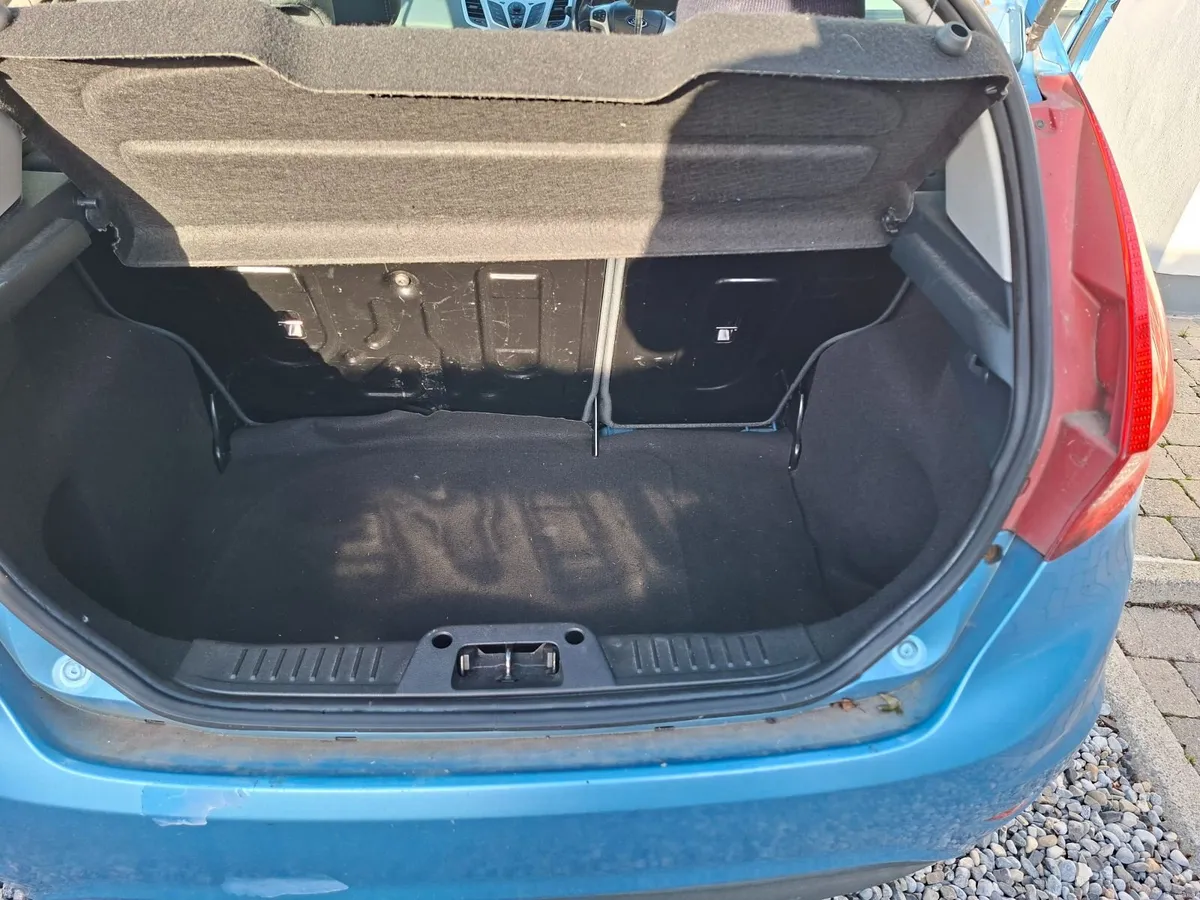 Ford Fiesta 2011 - Image 4