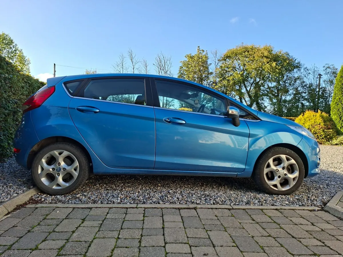 Ford Fiesta 2011 - Image 6
