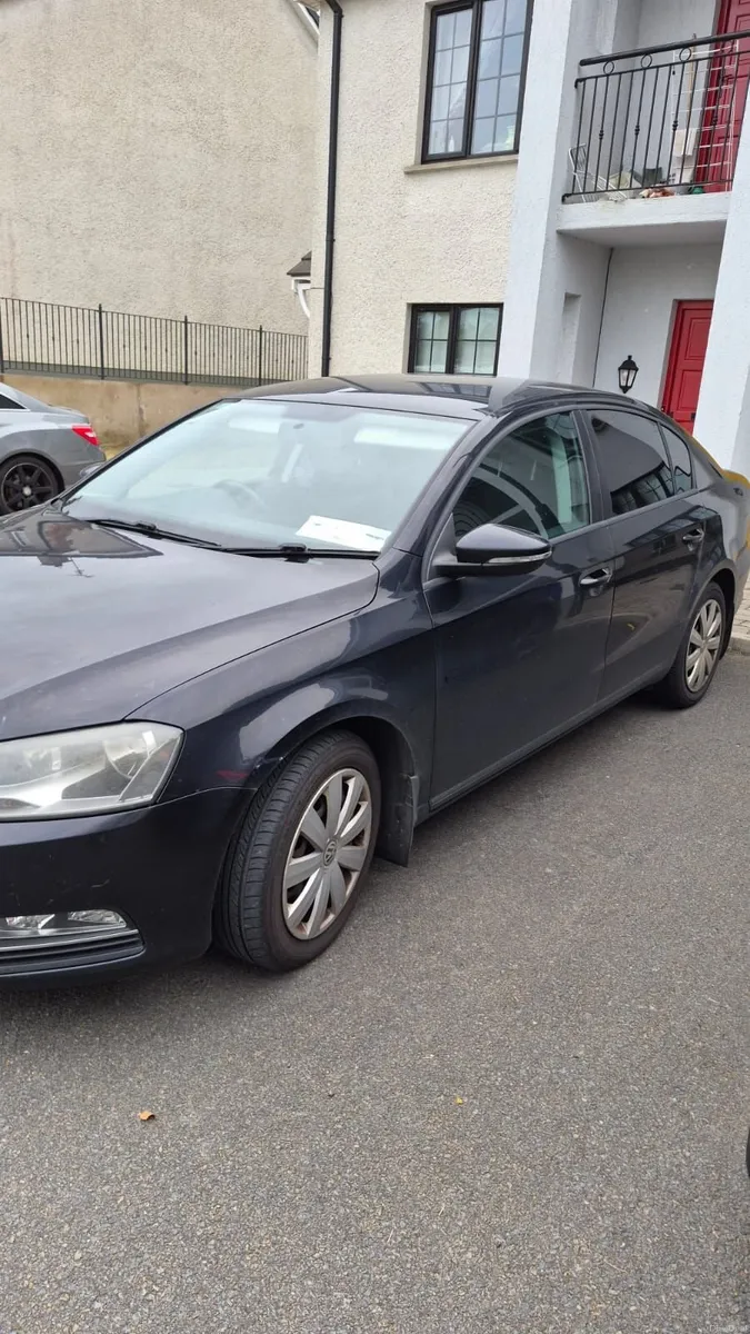 Volkswagen Passat 2012 - Image 5