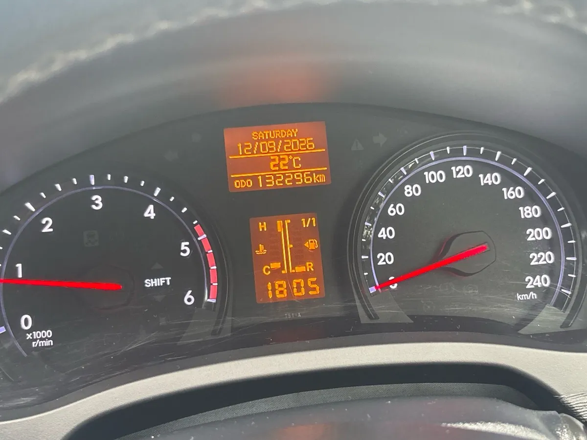 Toyota Avensis 2.0 Litre D4D Strata ONLY 132 kms - Image 6