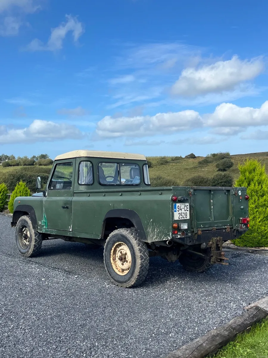 Land Rover Defender 1994 - Image 2