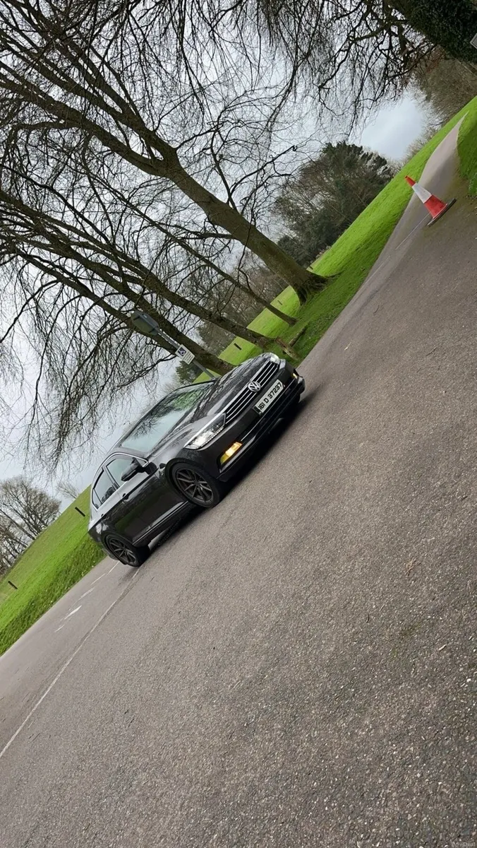Volkswagen Passat - Image 1