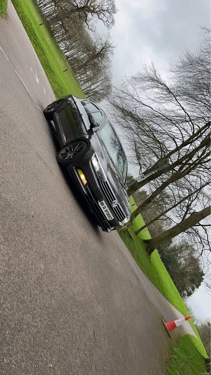 Volkswagen Passat - Image 2