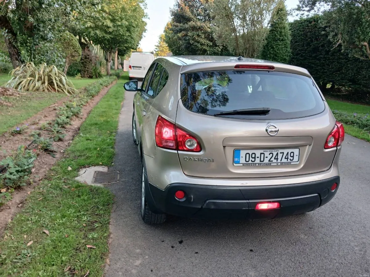 Nissan qashqai 98miles one owner new nct - Image 2