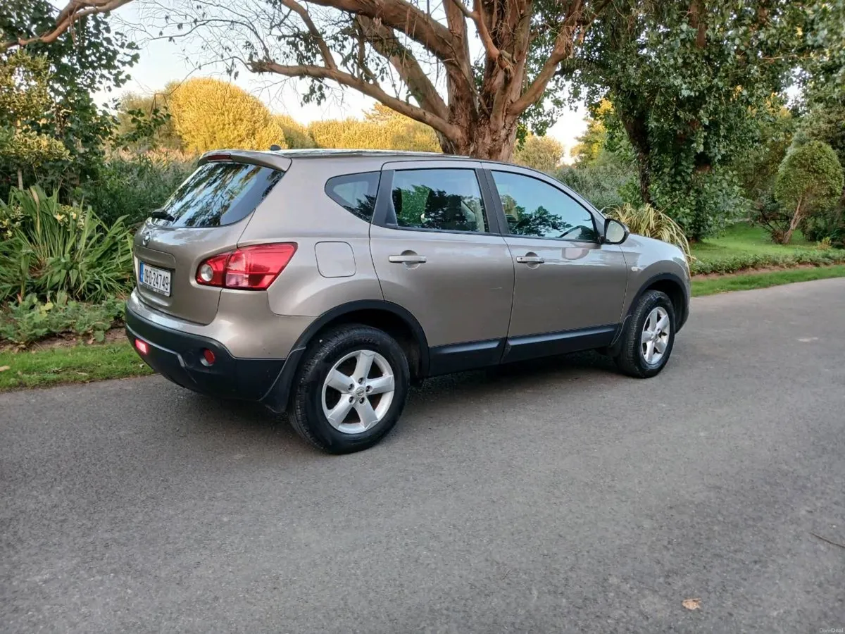Nissan qashqai 98miles one owner new nct - Image 3