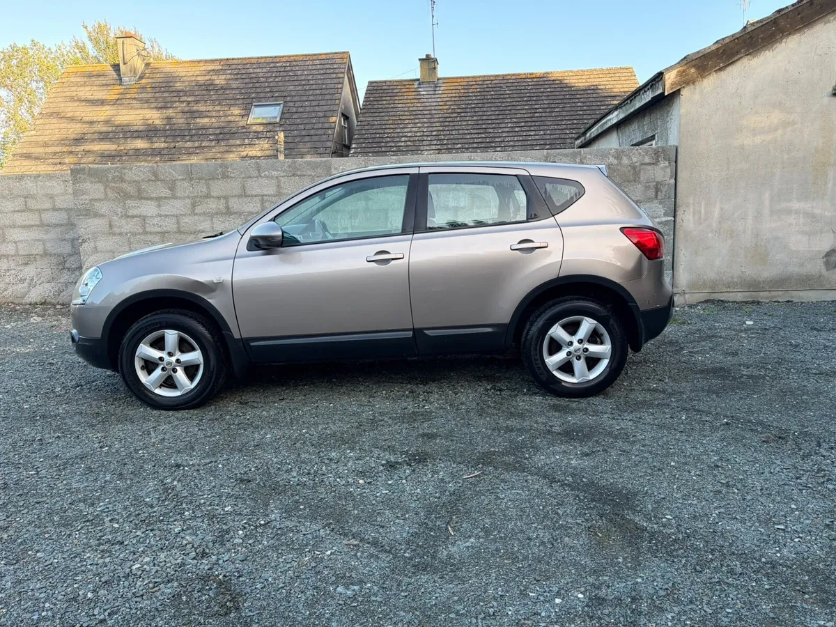 Nissan qashqai 98miles one owner new nct - Image 6