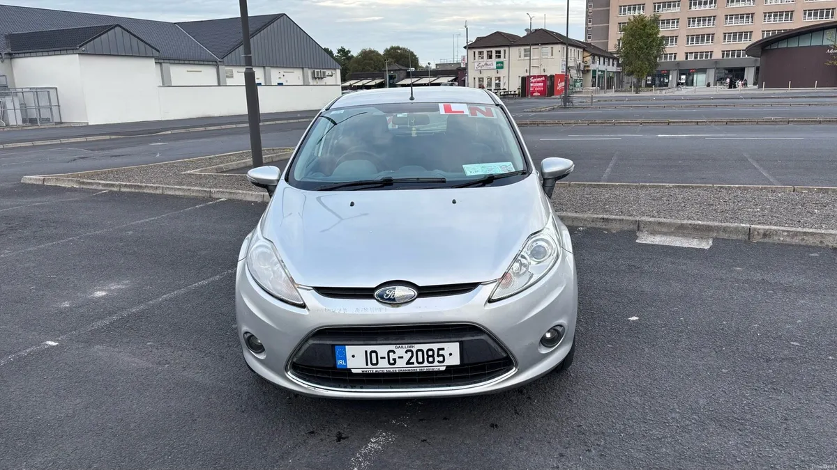 Ford Fiesta 1.25 2010 - Image 1
