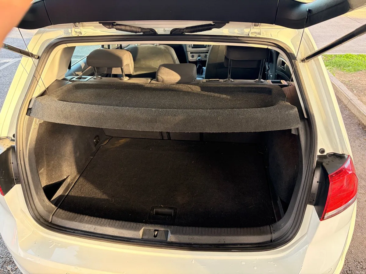 2015 Volkswagen Golf 1.6 litre Diesel - Image 3