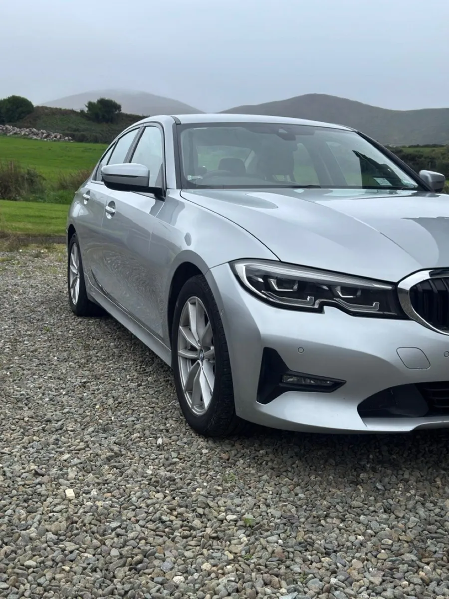BMW 3-Series 318d Diesel Auto 2019 – 360° Camera - Image 1