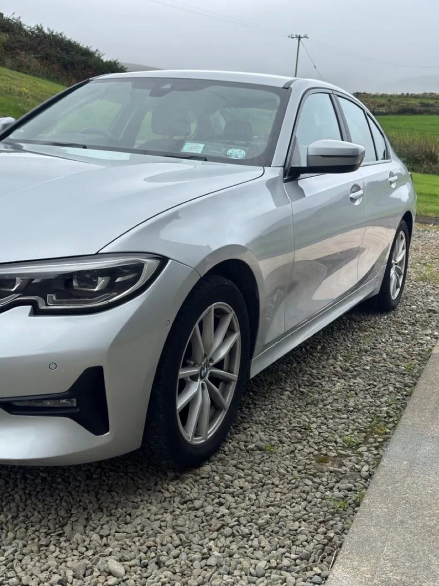BMW 3-Series 318d Diesel Auto 2019 – 360° Camera - Image 3